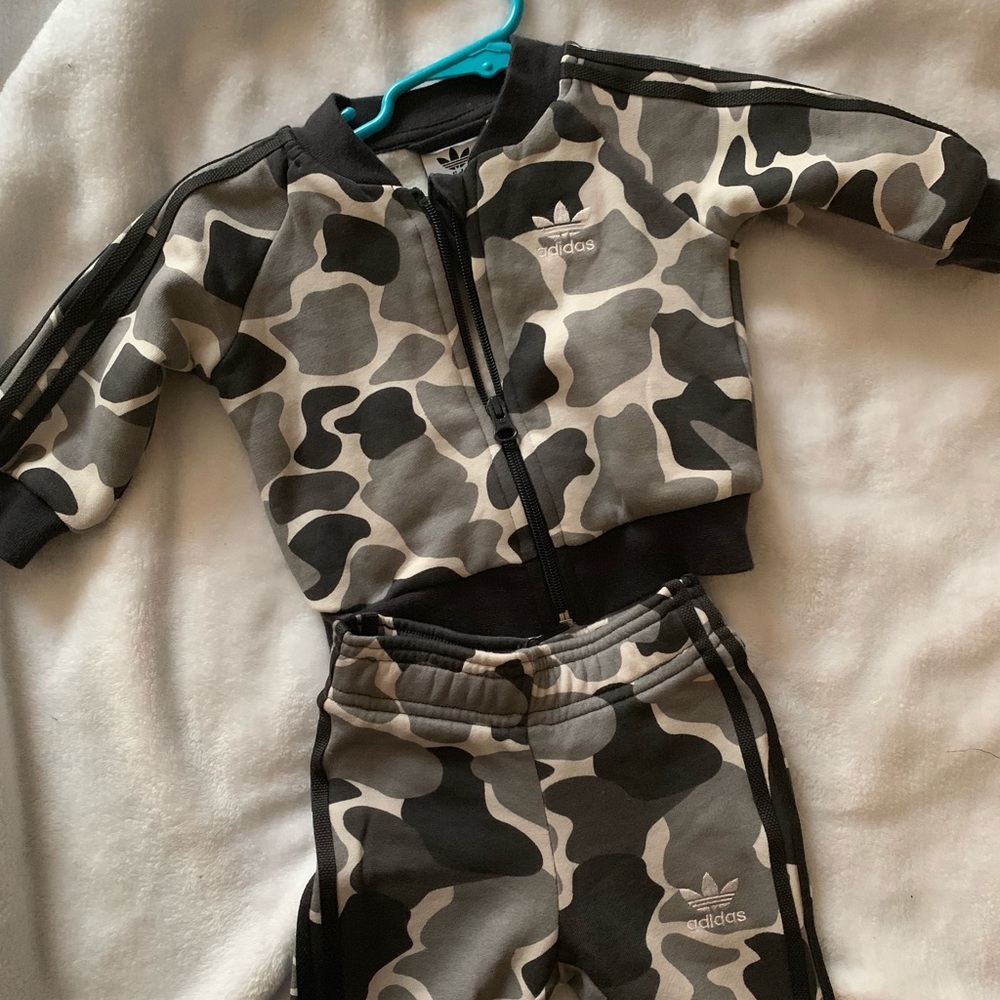 Infant Adidas Tracksuit 0-3 months